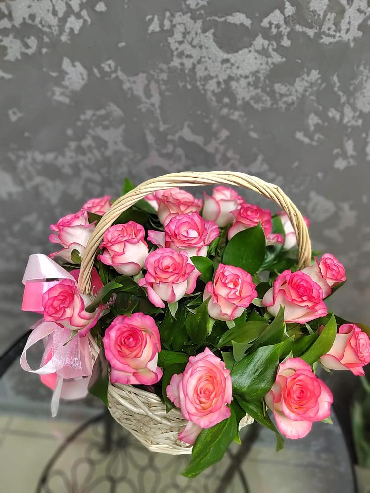 Цветочная композиция из Розы в корзине в Ершово