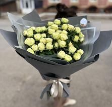 Букет Белые кустовые розы Солинеро в Ершово