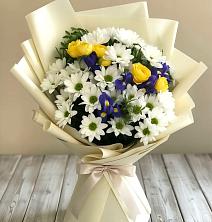 Букет цветов из:  Ирисы, Хризантемы и Розы в Ершово