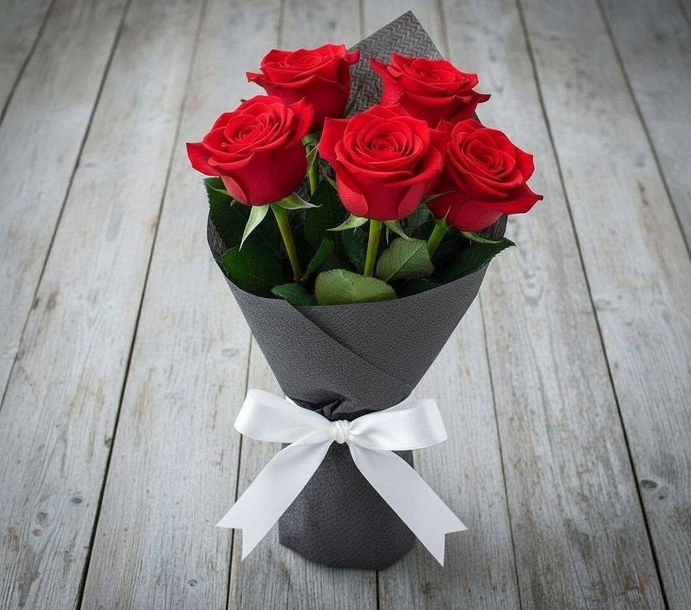 Букет 5 Красных роз Эдлесс Лав в Ершово